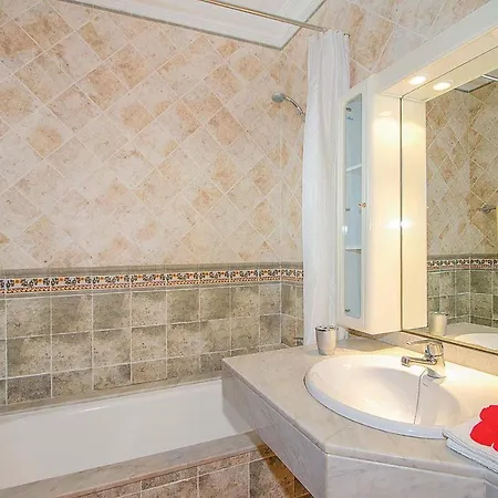 Playa Blanca Sleeps 4 Wifi Villa *